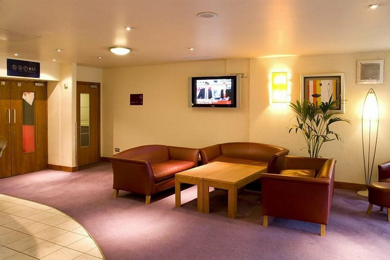 Premier Inn London Heathrow M4/J4 Hillingdon Bagian luar foto